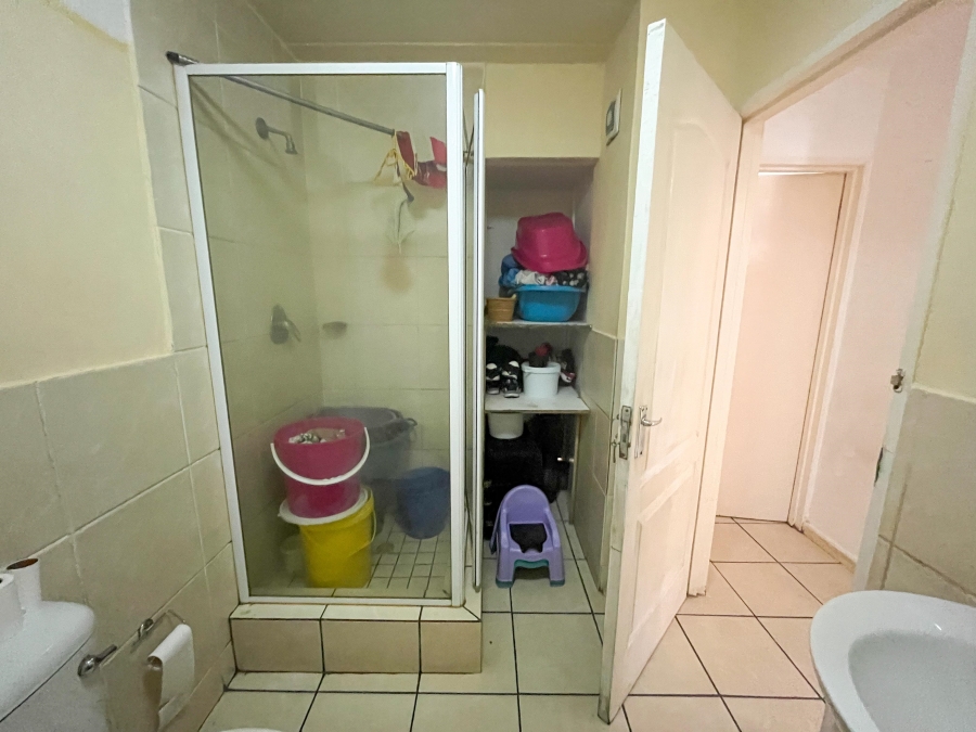 2 Bedroom Property for Sale in Maitland Western Cape